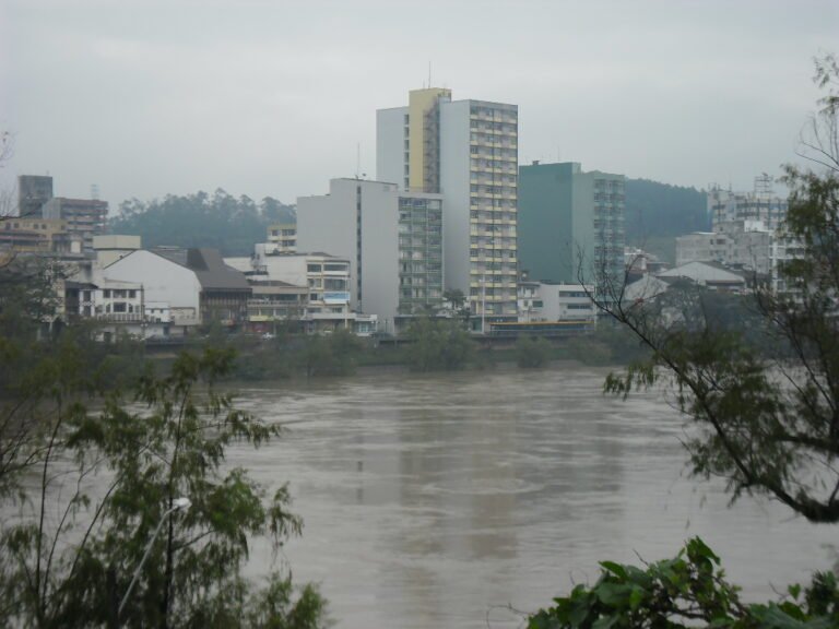 Imagem de contexto de Indaial, Santa Catarina.