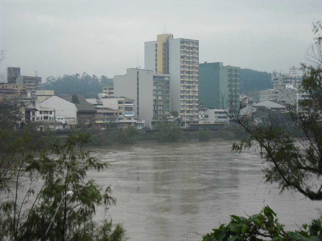 Imagem de contexto de Indaial, Santa Catarina.